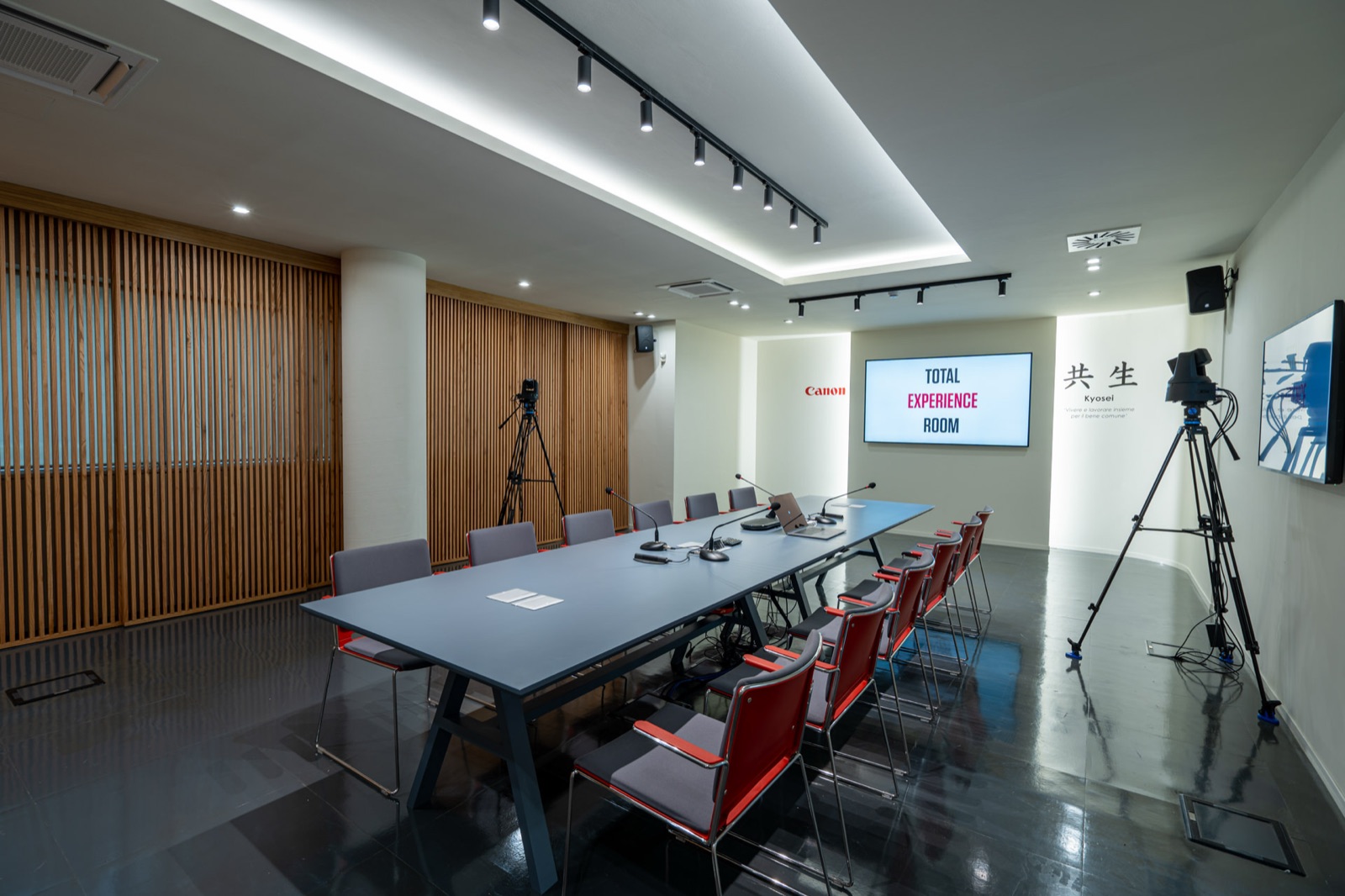 Canon Experience Room